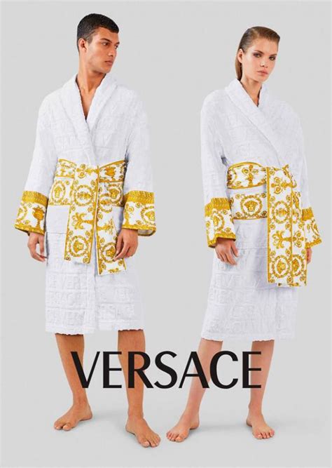 peignoir de bain versace